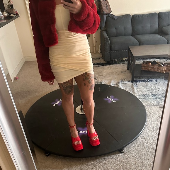 Versace Medusa Aevitas patent leather platform sandals (Red, 37) - Picture 8 of 8